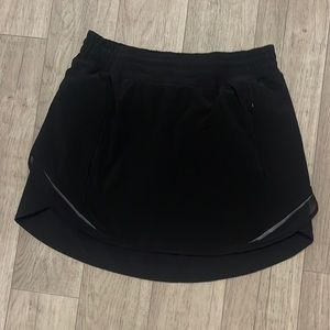 Lululemon black skort size 8